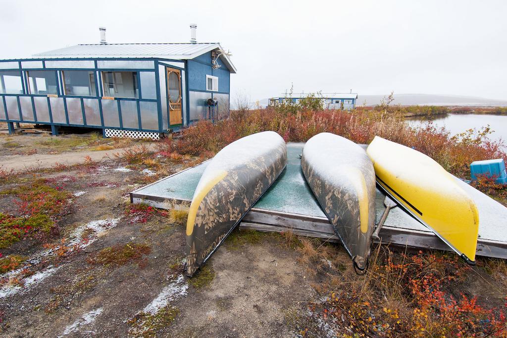 Peterson'S Point Lake Lodge Yellowknife Dış mekan fotoğraf